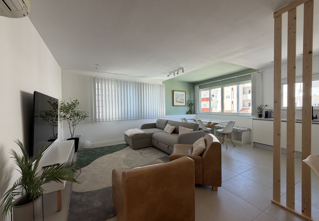 Apartment in Albufeira - Central Town 2-Bedroom Classy Apartment Albufeira