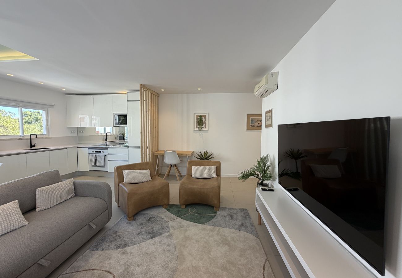 Apartment in Albufeira - Central Town 2-Bedroom Classy Apartment Albufeira